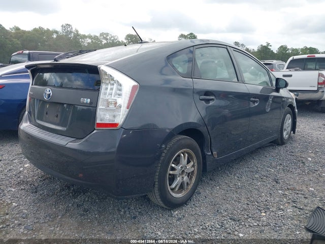 2010 Toyota PRIUS III — фото 4