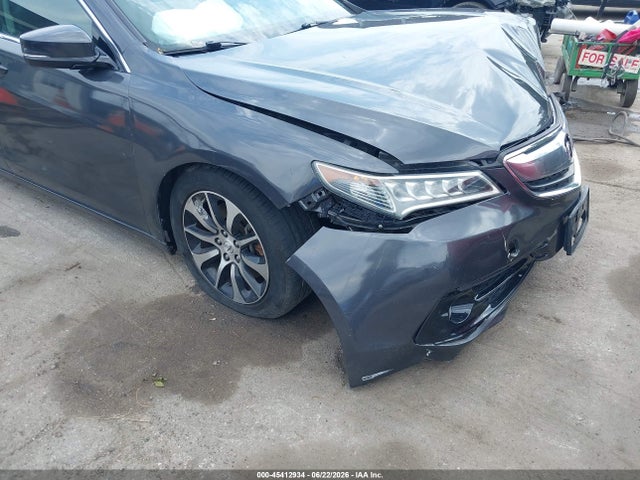 صورة 18 لـ 2016 Acura TLX