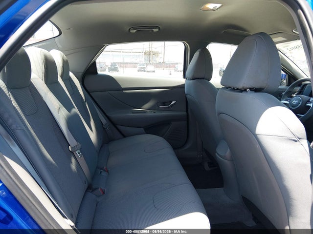 صورة 8 لـ 2021 Hyundai ELANTRA SE