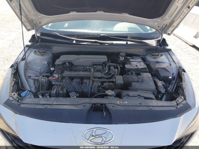 صورة 10 لـ 2021 Hyundai ELANTRA SE