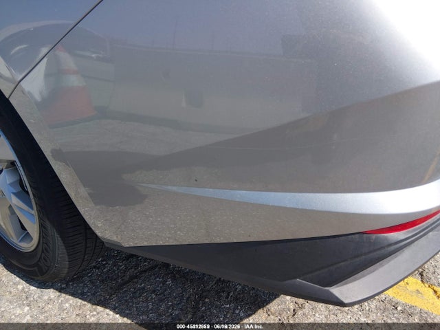 صورة 6 لـ 2021 Hyundai ELANTRA SE