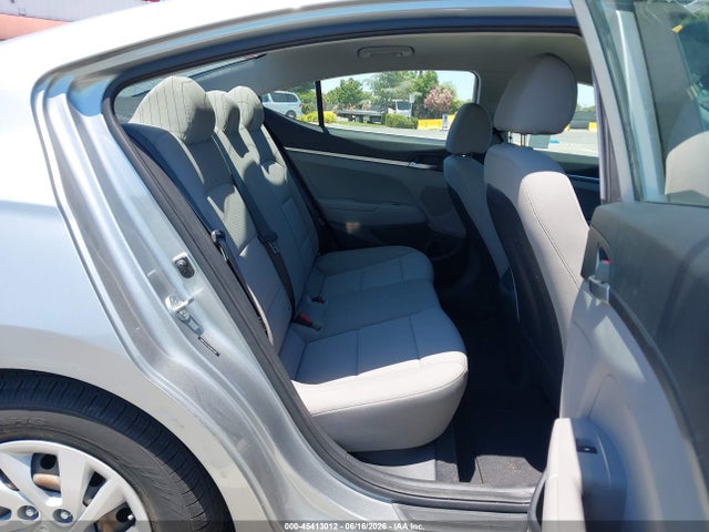 صورة 8 لـ 2020 Hyundai ELANTRA SE