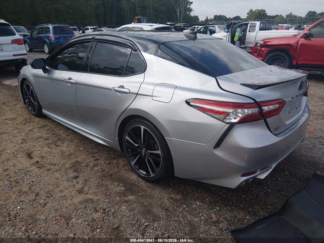 2018 Toyota CAMRY XSE — фото 3