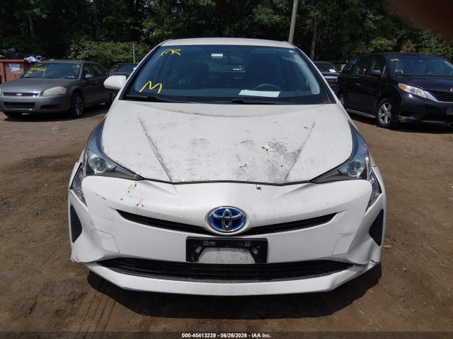 2016 Toyota PRIUS TWO thumbnail 12