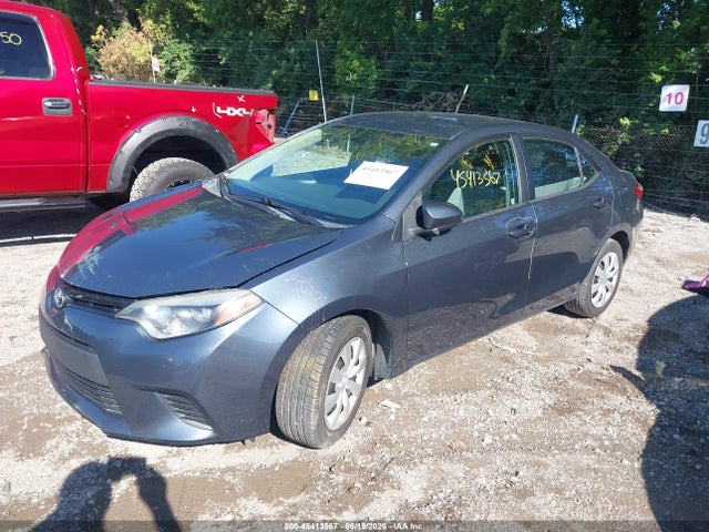2014 Toyota COROLLA LE photo 2