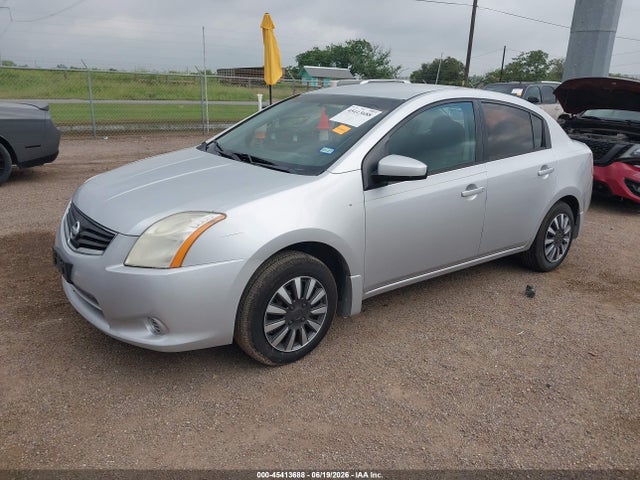 2010 Nissan SENTRA 2.0 照片 2
