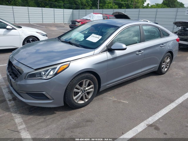 2016 Hyundai SONATA SE — фото 2