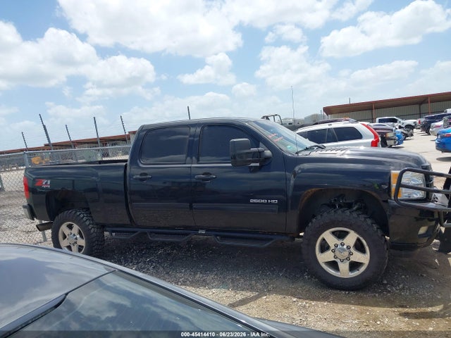 صورة 14 لـ 2013 Chevrolet SILVERADO 2500HD LTZ