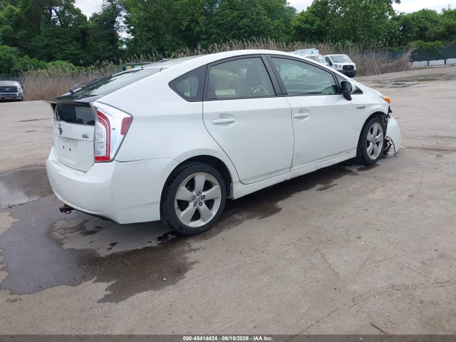 2014 Toyota PRIUS photo 4
