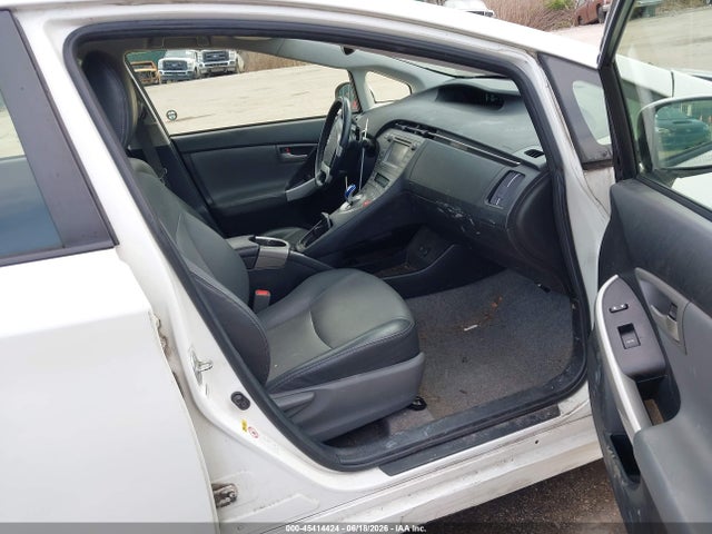 2014 Toyota PRIUS photo 5