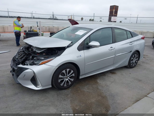 2022 Toyota PRIUS PRIME XLE photo 2