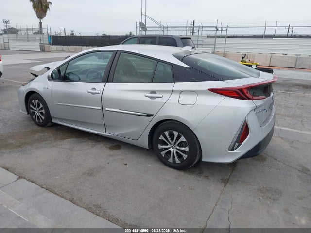 2022 Toyota PRIUS PRIME XLE photo 3