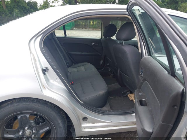 صورة 8 لـ 2011 FORD FUSION SE