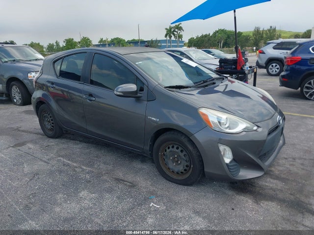صورة 1 لـ 2016 Toyota PRIUS C ONE