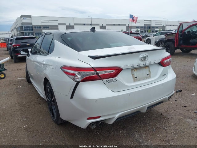 2020 Toyota CAMRY XSE V6 photo 3