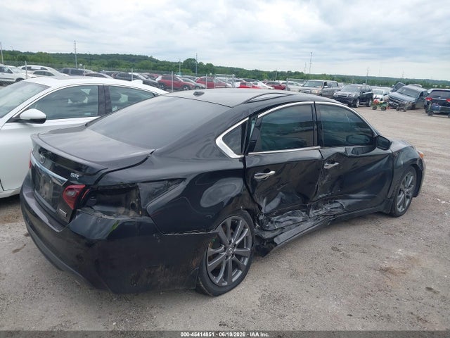 2018 Nissan ALTIMA 2.5 SR photo 4