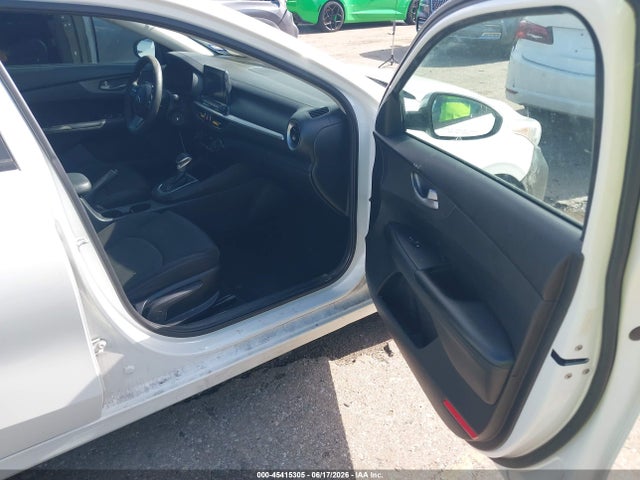 2019 KIA FORTE LXS photo 5