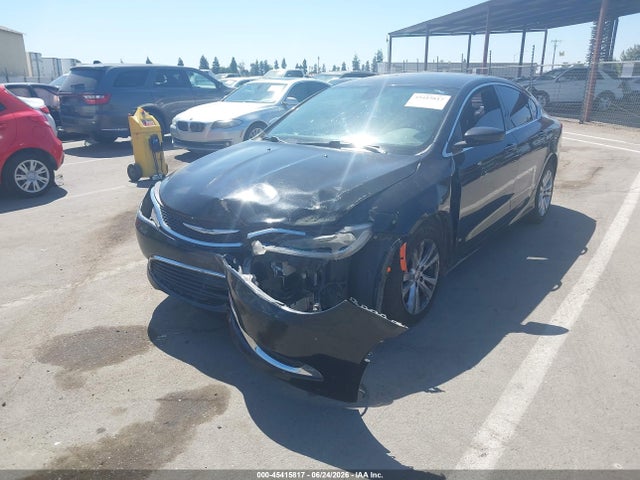 2015 Chrysler 200 LIMITED — фото 2