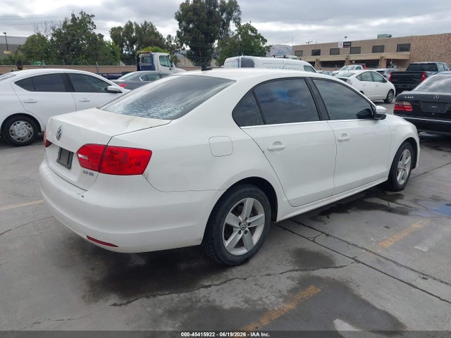 2011 Volkswagen JETTA 2.0L TDI — фото 4