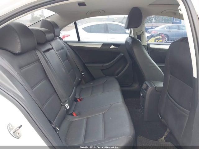 2011 Volkswagen JETTA 2.0L TDI — фото 8
