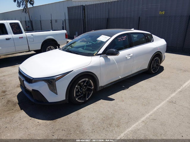 صورة 2 لـ 2025 KIA K4 GT-LINE