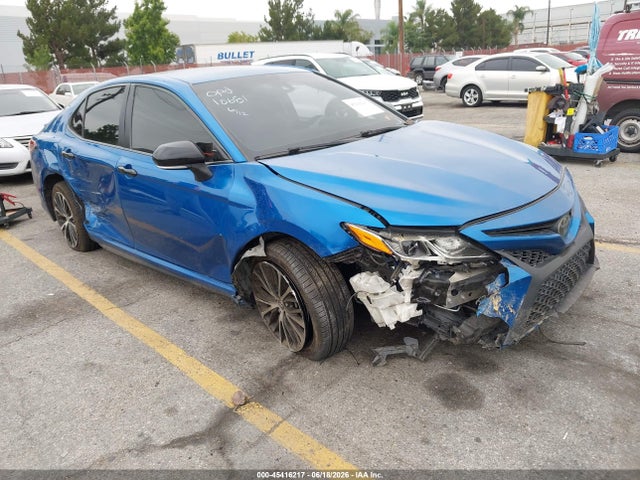2018 TOYOTA CAMRY SE