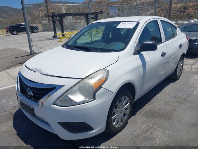 2015 Nissan VERSA 1.6 S — фото 2