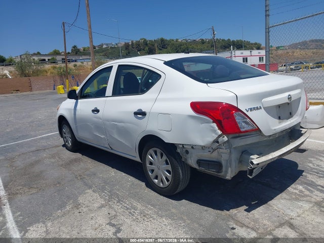 2015 Nissan VERSA 1.6 S — фото 3