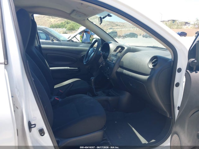 2015 Nissan VERSA 1.6 S — фото 5