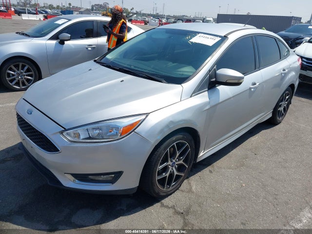 2016 FORD FOCUS SE 照片 6