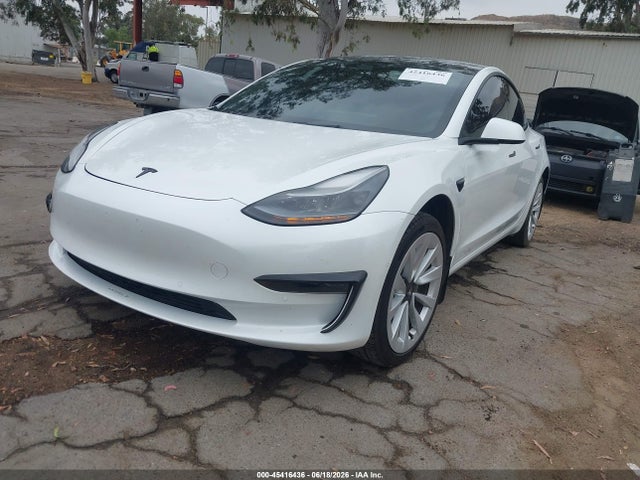 صورة 2 لـ 2021 Tesla MODEL 3 STANDARD RANGE PLUS REAR-WHEEL DRIVE