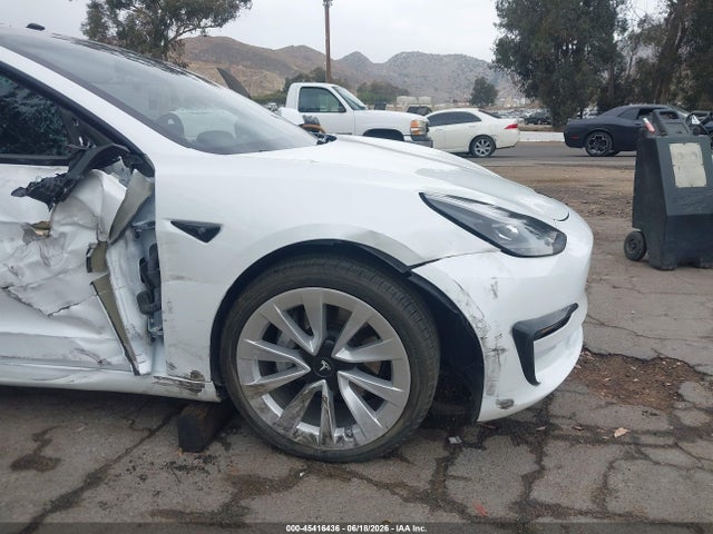 صورة 6 لـ 2021 Tesla MODEL 3 STANDARD RANGE PLUS REAR-WHEEL DRIVE