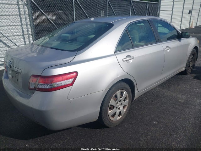 صورة 4 لـ 2011 Toyota CAMRY LE