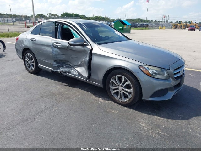 2015 Mercedes-BENZ C 300 4MATIC 照片 1
