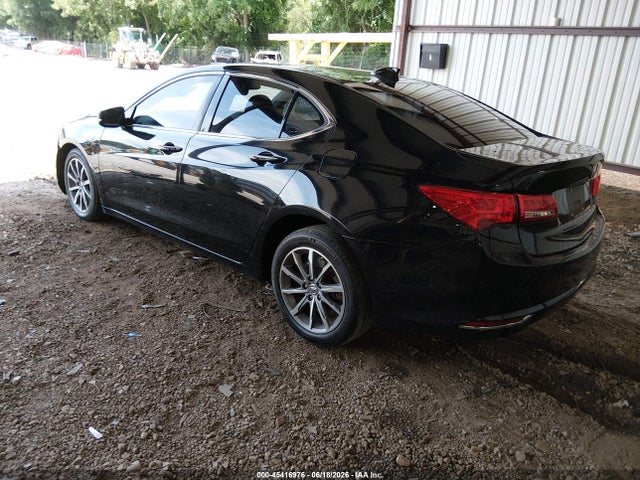 2018 Acura TLX photo 3
