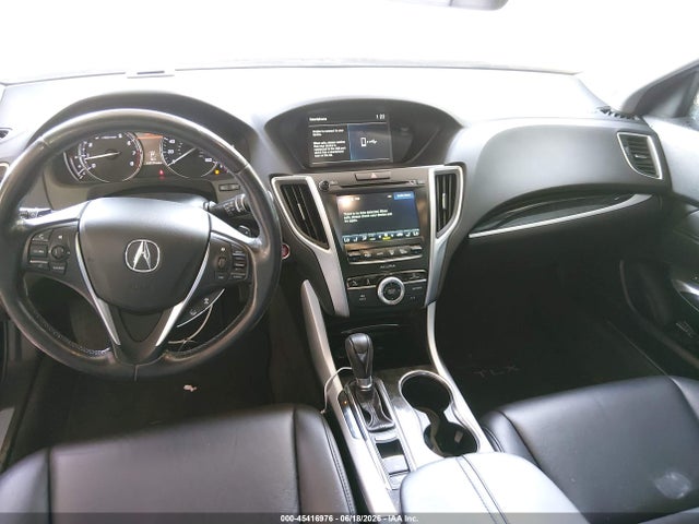 2018 Acura TLX photo 5