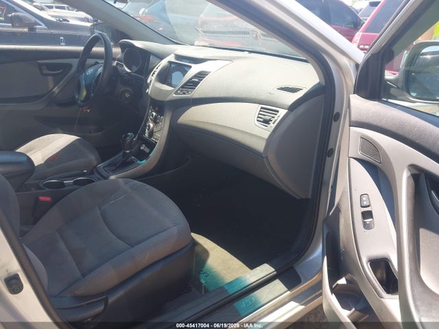 2016 Hyundai ELANTRA SE 照片 5
