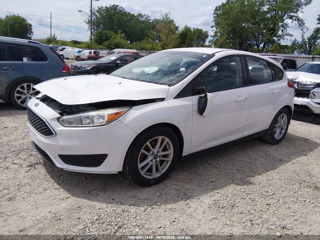 2018 FORD FOCUS SE photo 2