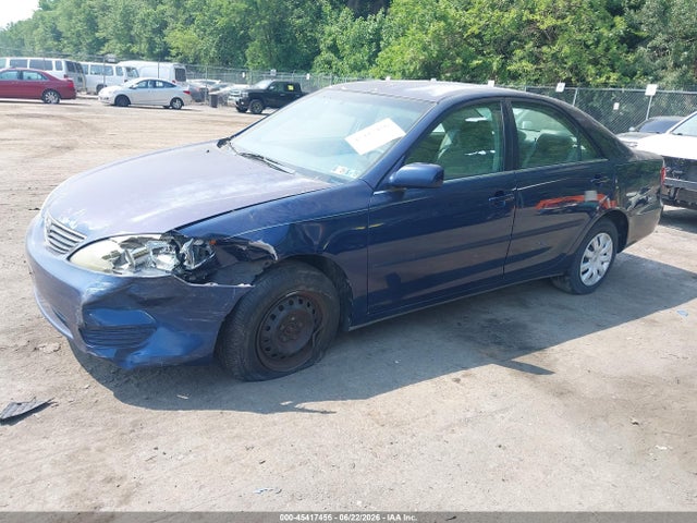 2005 Toyota CAMRY LE photo 2