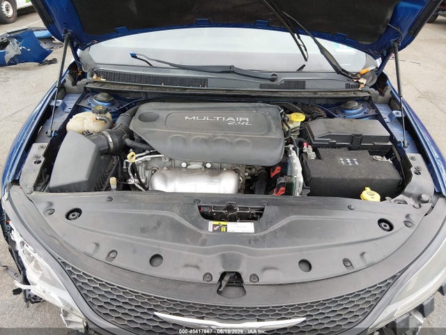 2015 Chrysler 200 S 照片 10