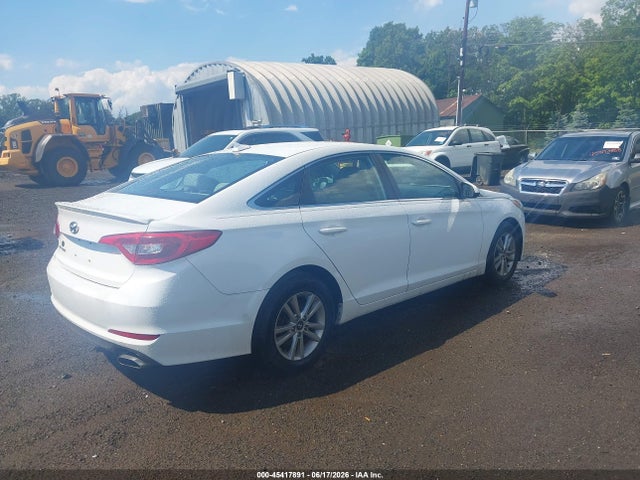 2016 Hyundai SONATA SE photo 4