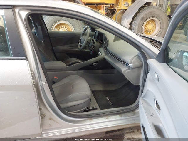 صورة 5 لـ 2021 Hyundai ELANTRA SE