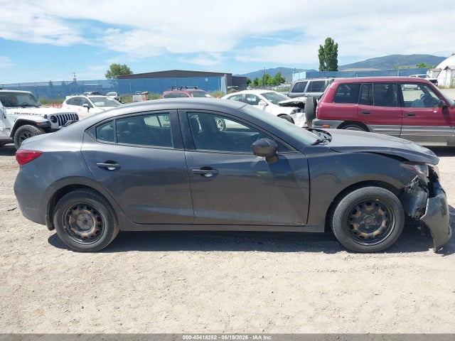 صورة 14 لـ 2016 Mazda MAZDA3 I SPORT