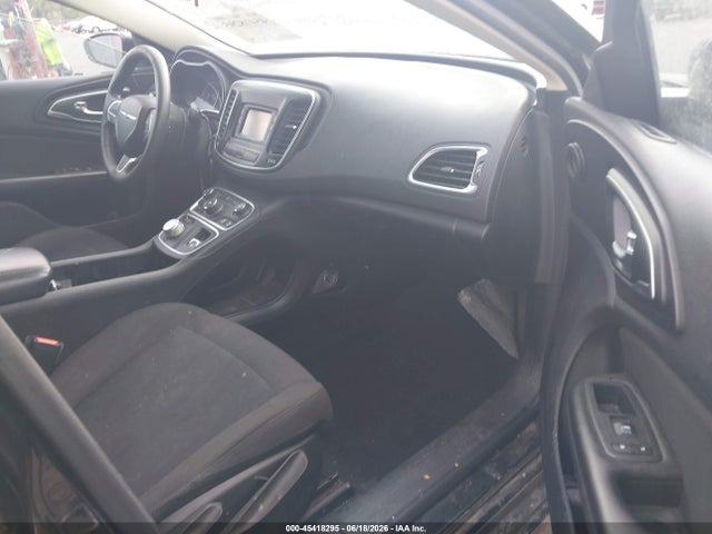 صورة 5 لـ 2015 Chrysler 200 LIMITED