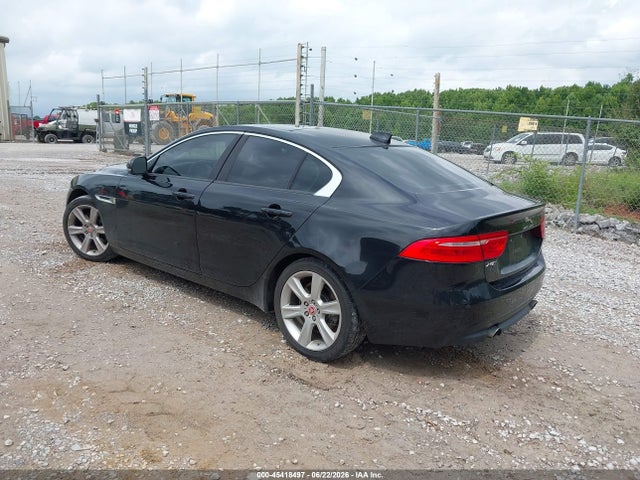 2017 Jaguar XE 25T PREMIUM — фото 3