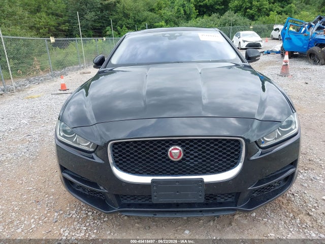 2017 Jaguar XE 25T PREMIUM — фото 6
