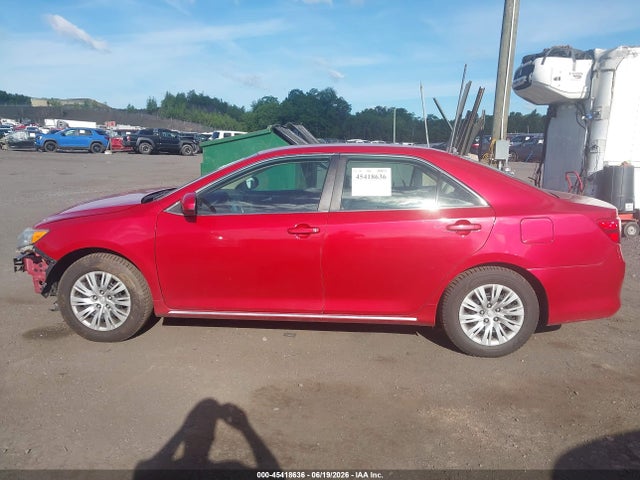2013 Toyota CAMRY LE — миниатюра 14