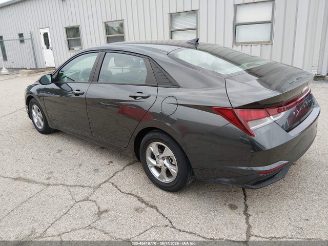 2021 Hyundai ELANTRA SE 照片 3