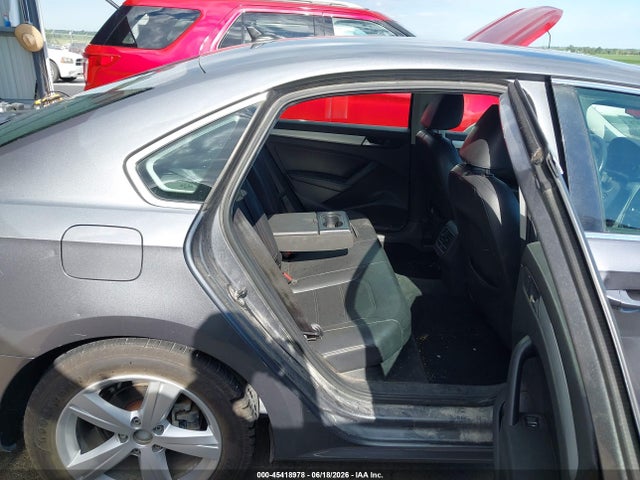 2013 Volkswagen PASSAT 2.5L SE 照片 8