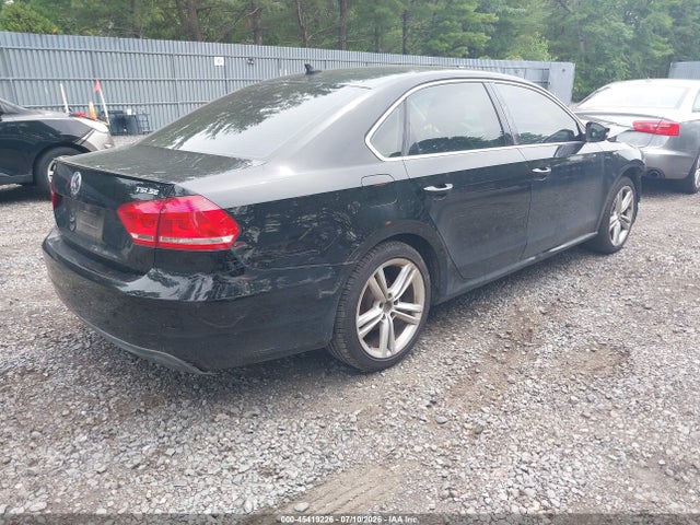 2014 Volkswagen PASSAT 1.8T SE — фото 4